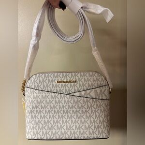 NWT Michael Kors Jet Set Travel Medium Logo Dome Crossbody Bag